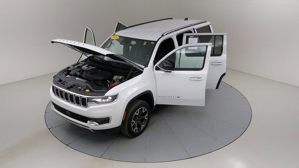 Used 2024 Jeep Wagoneer Series III image 48