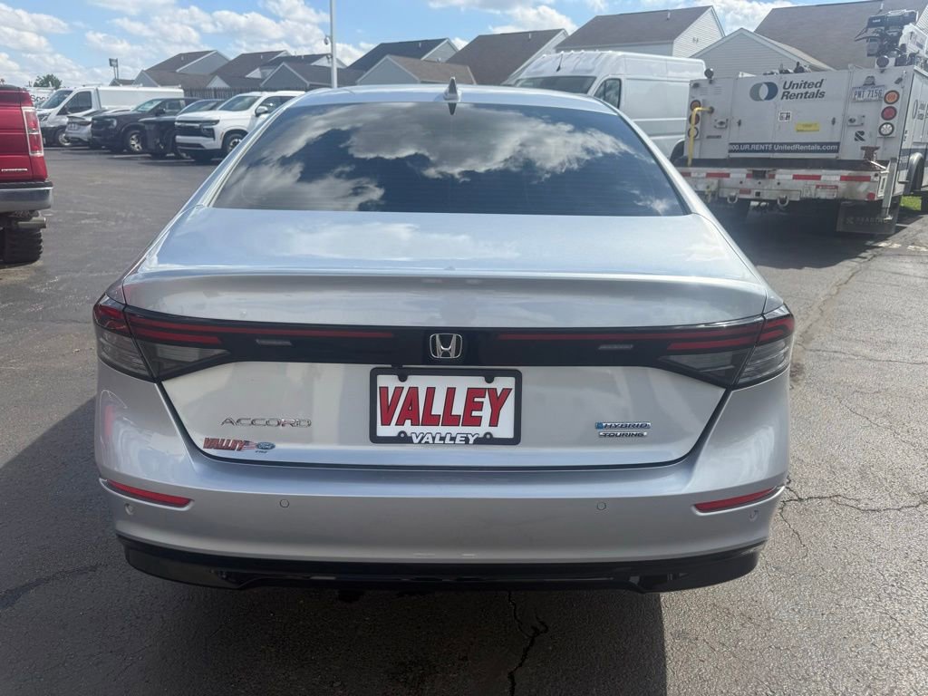 Used 2025 Honda Accord Touring image 4