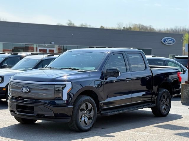 Certified 2025 Ford F150 Lightning Lariat AWD/4WD image 39