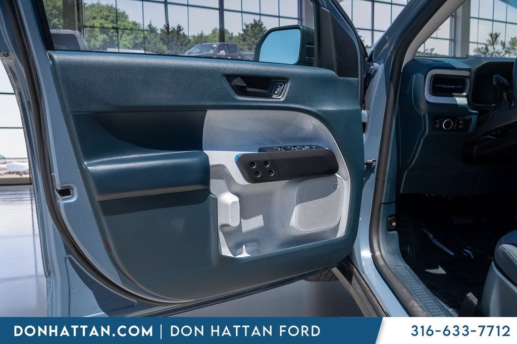 Certified 2025 Ford Maverick XLT FWD image 16