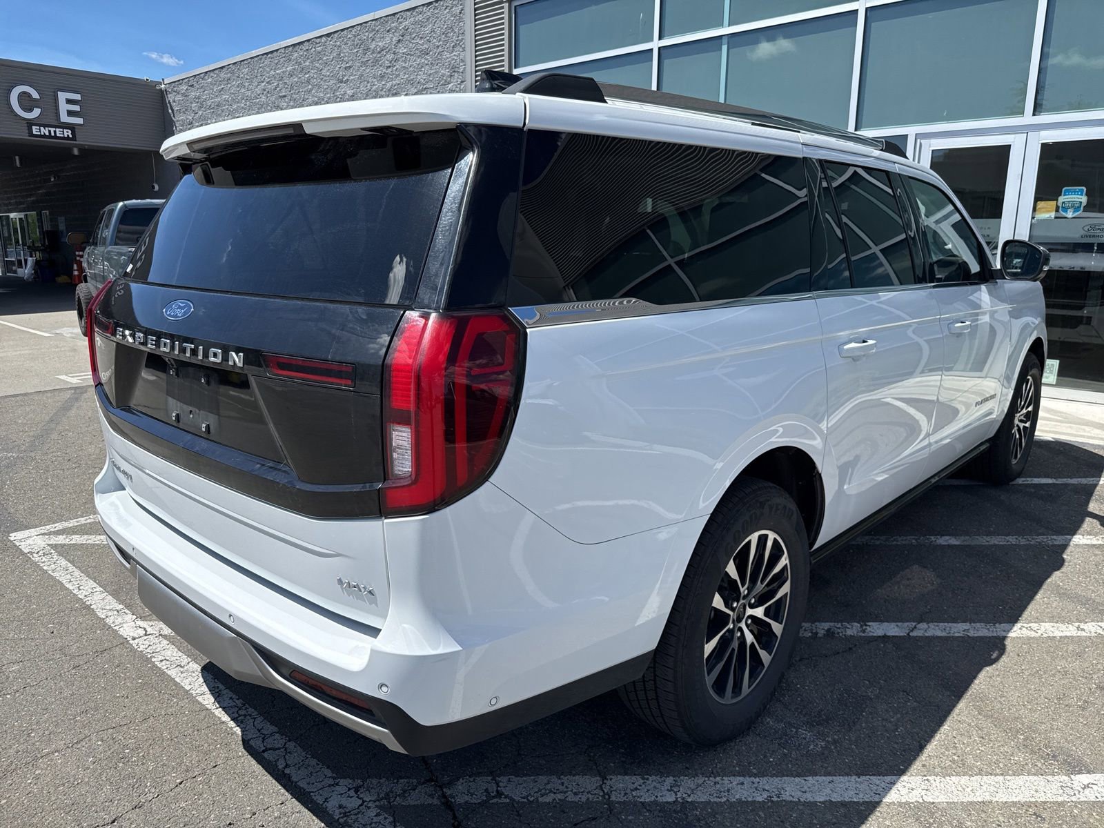 Certified 2025 Ford Expedition Max Platinum AWD/4WD image 5