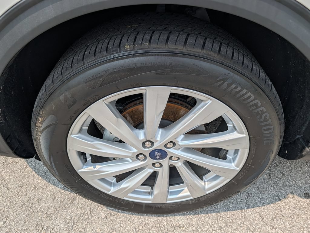 Certified 2021 Ford Escape Titanium w/ Titanium Elite Package AWD/4WD image 36