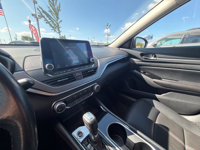 Used 2024 Nissan Altima 2.5 SR FWD image 28