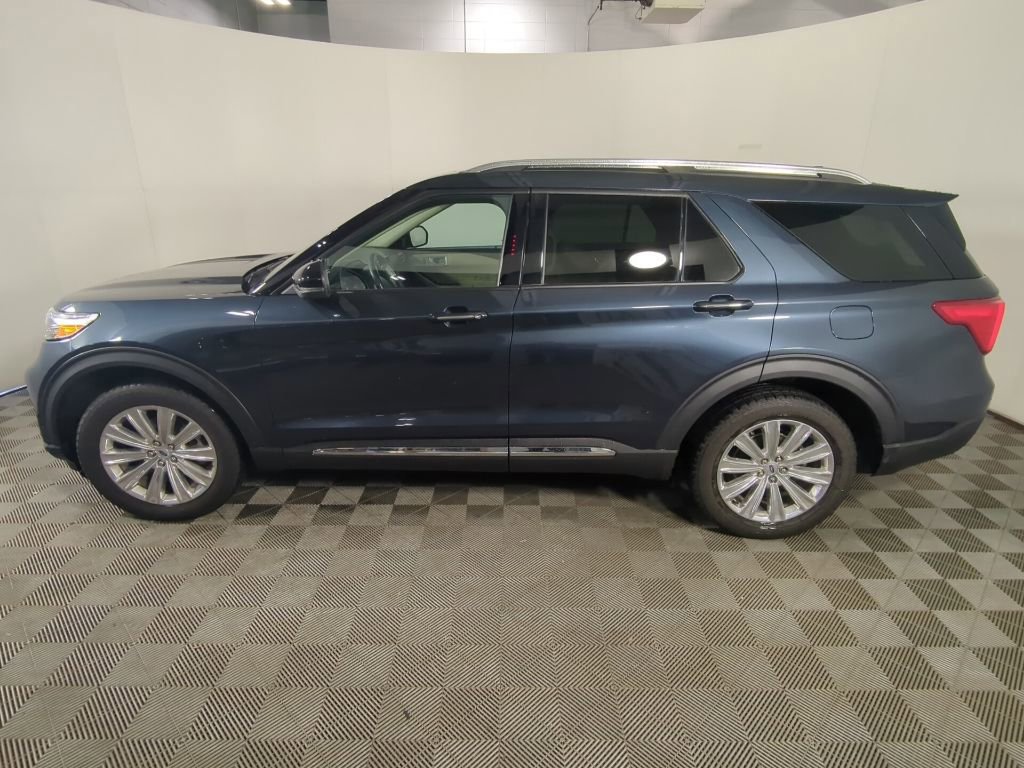 Certified 2023 Ford Explorer Limited w/ Equipment Group 301A AWD/4WD image 2
