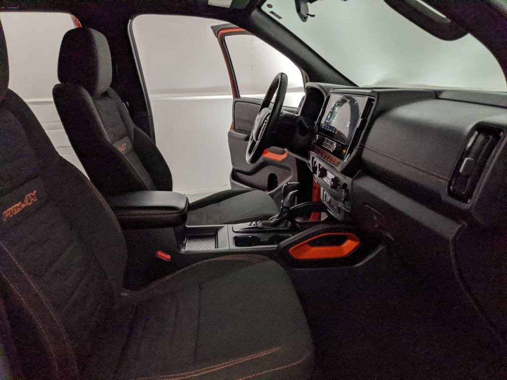 Used 2025 Nissan Frontier PRO-4X image 21