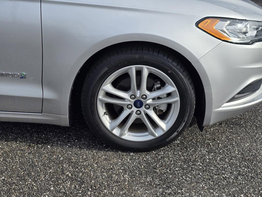 Certified 2018 Ford Fusion S image 27