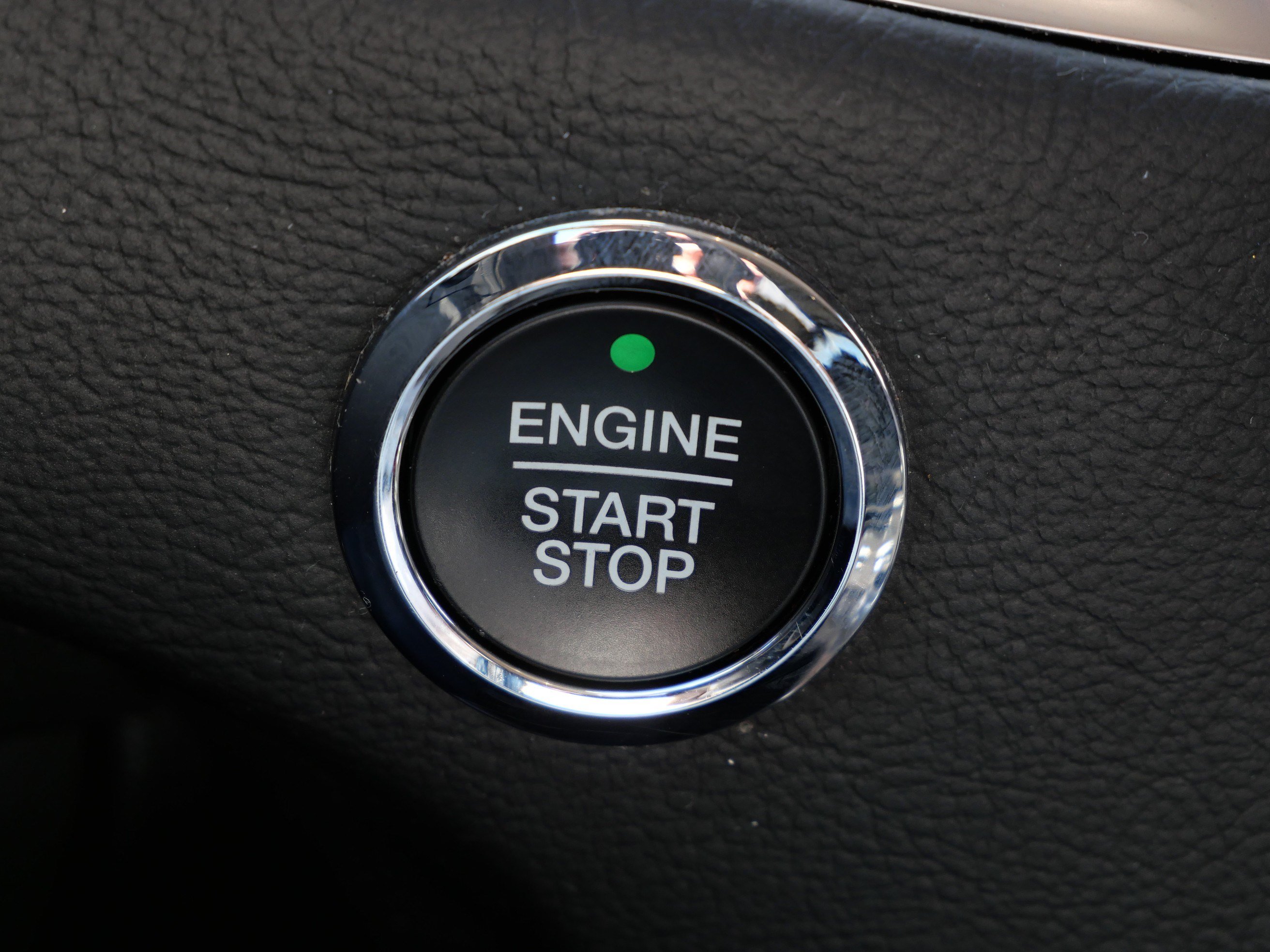 Certified 2024 Ford Edge Titanium AWD/4WD image 31