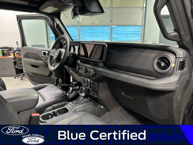 Used 2024 Jeep Wrangler Unlimited Sahara w/ Technology Group image 27