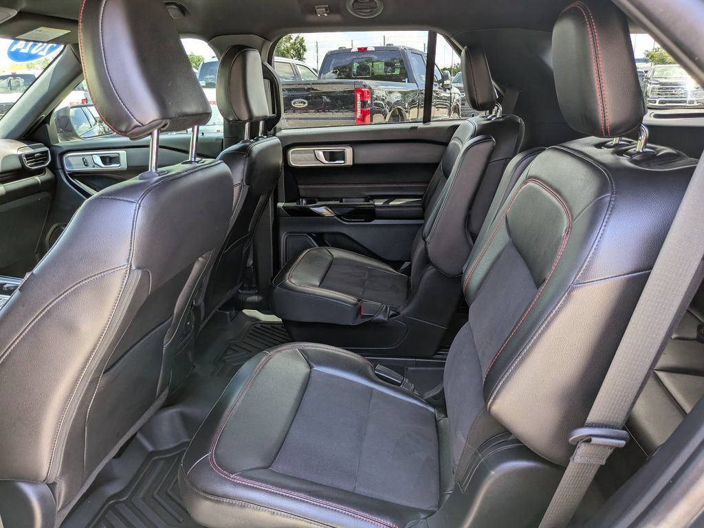 Certified 2024 Ford Explorer ST-Line w/ Class IV Trailer Tow Package RWD image 23
