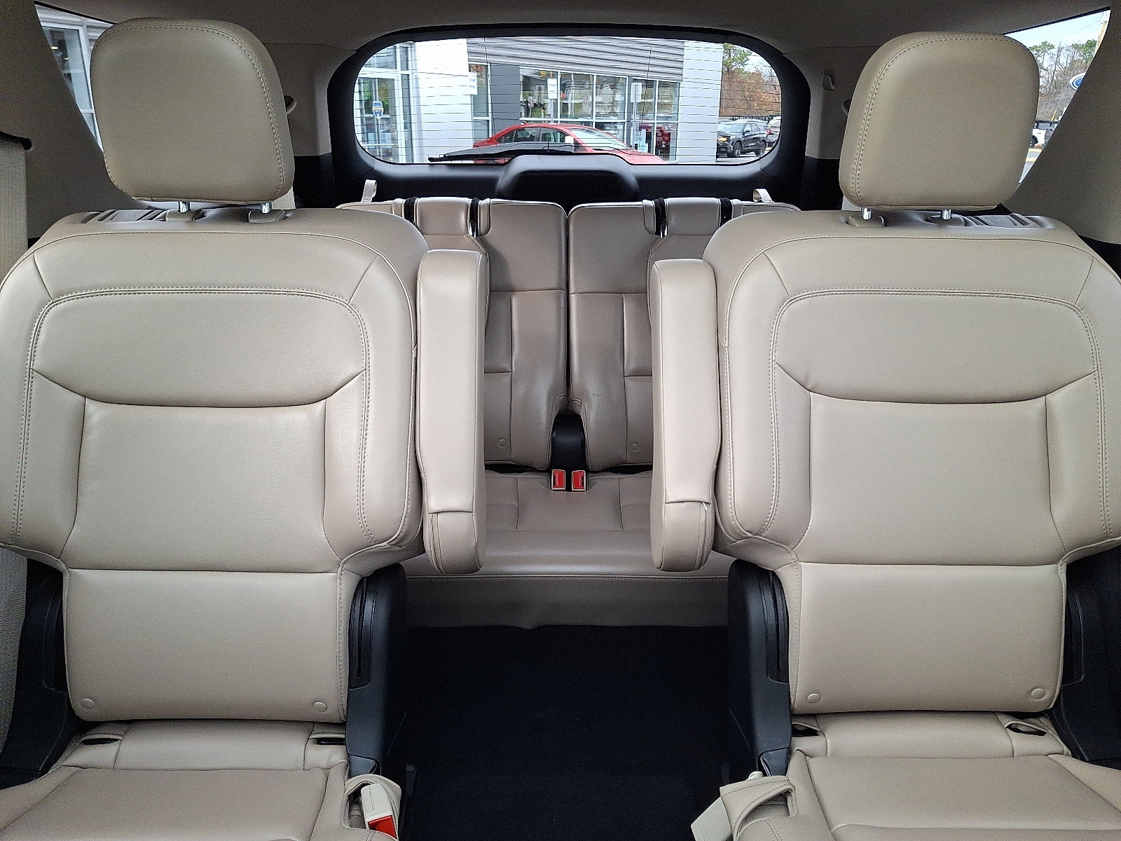 Certified 2021 Ford Explorer XLT w/ Equipment Group 202A image 19