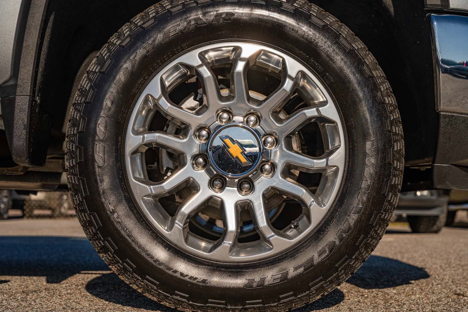 Used 2024 Chevrolet Silverado 2500 LTZ w/ LTZ Plus Package image 10