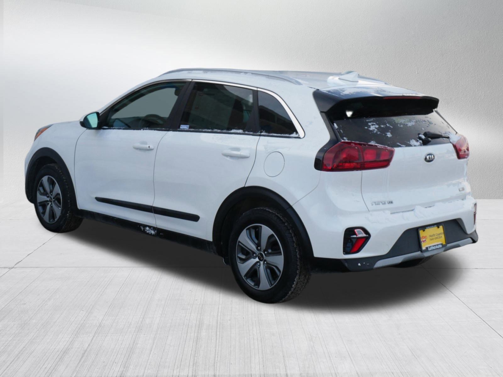Used 2021 Kia Niro LX image 3