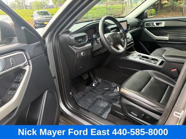 Certified 2022 Ford Explorer XLT w/ Equipment Group 202A AWD/4WD image 10
