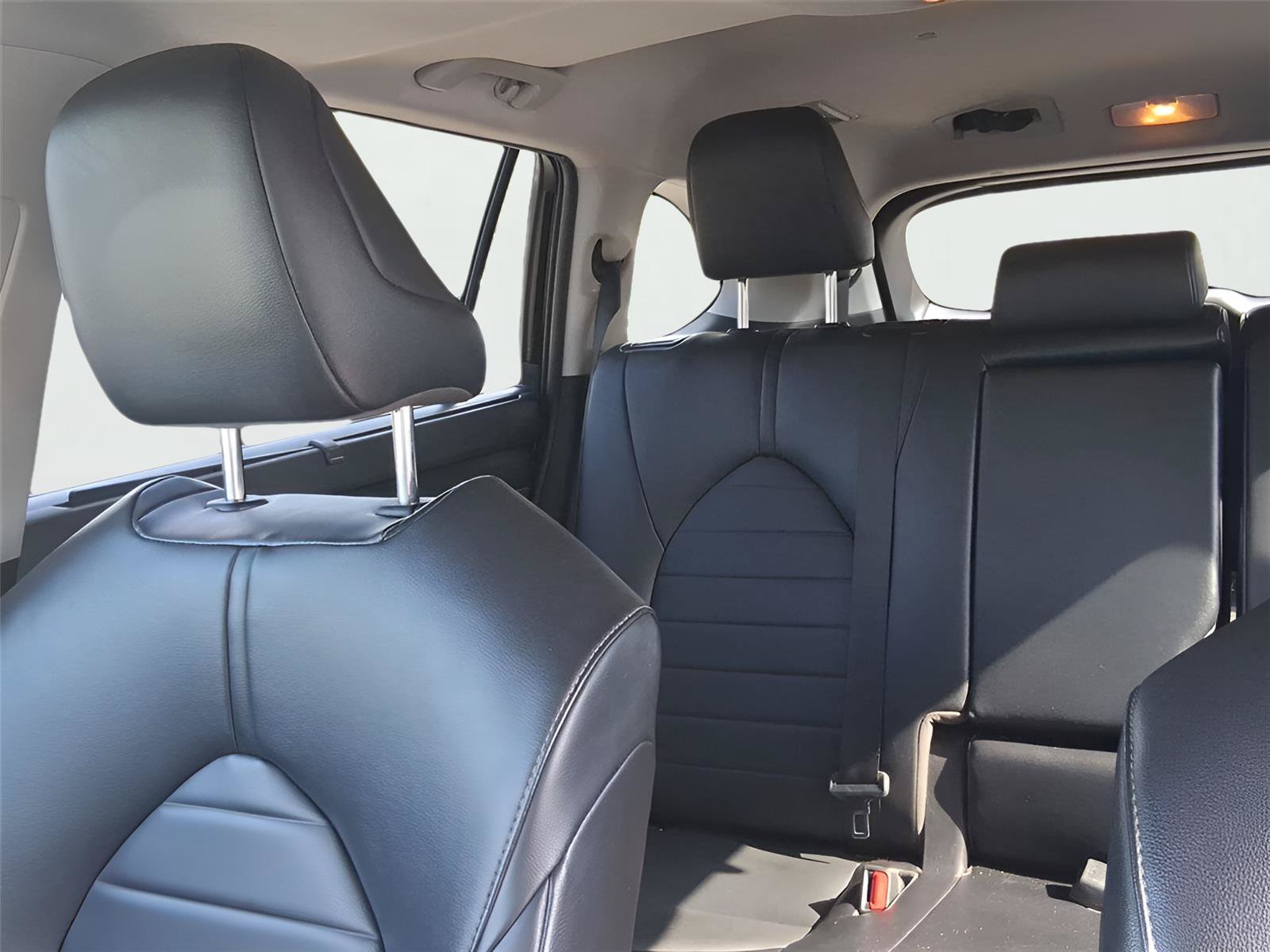 Used 2022 Toyota Highlander XLE FWD image 11