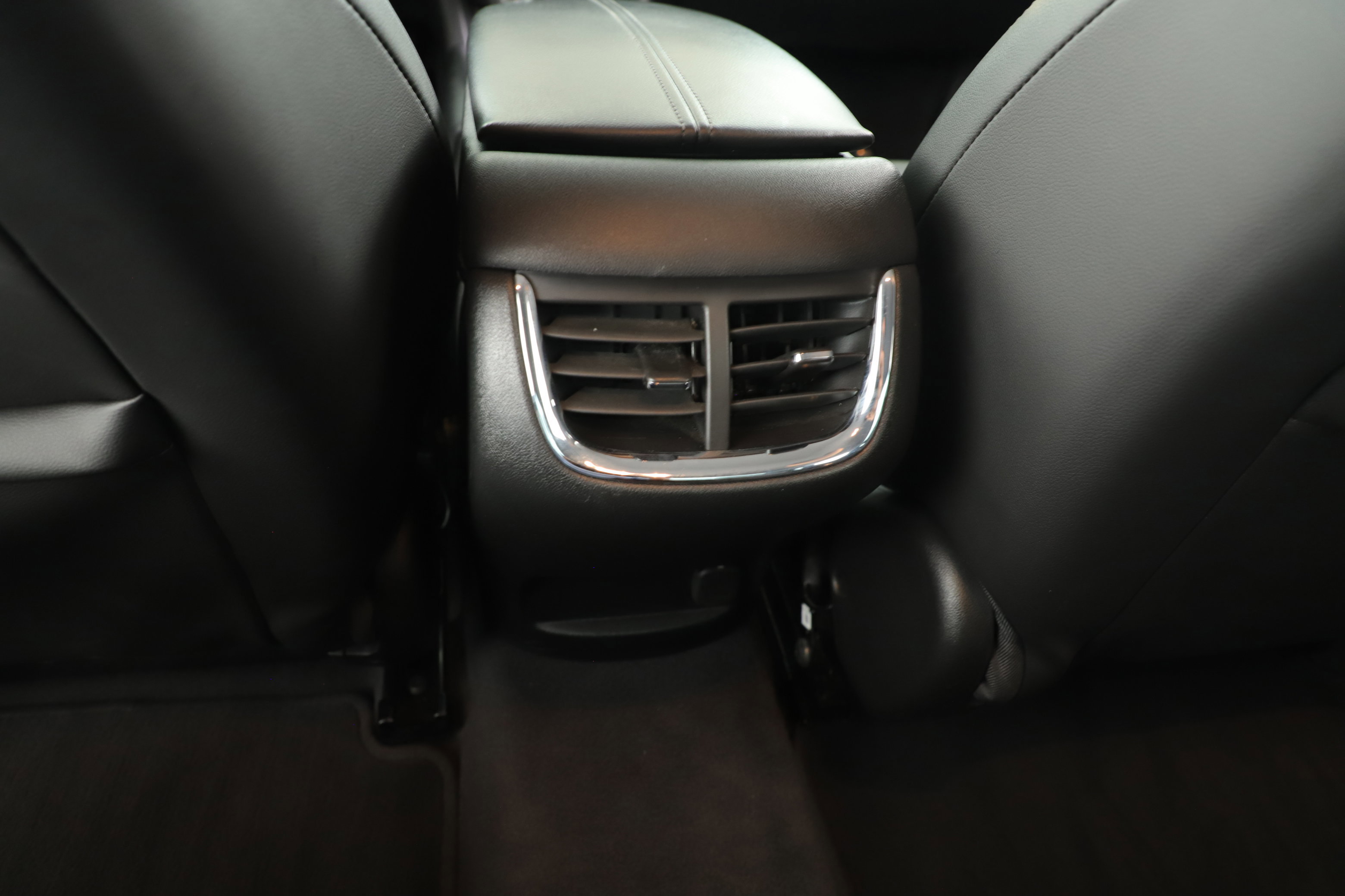 Used 2020 Chevrolet Malibu LT w/ Leather Package image 24