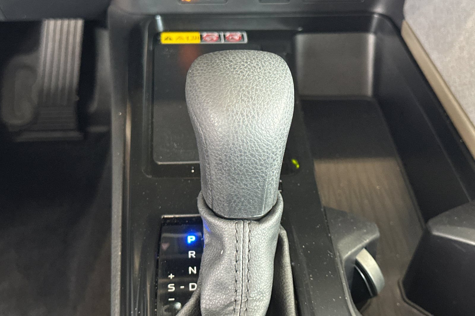 Used 2025 Toyota Camry LE FWD image 23