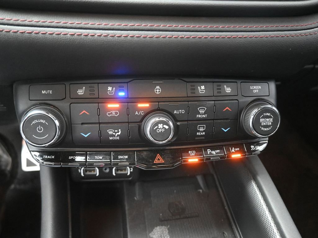 Used 2022 Dodge Durango R/T w/ Tow 'N Go Package image 16