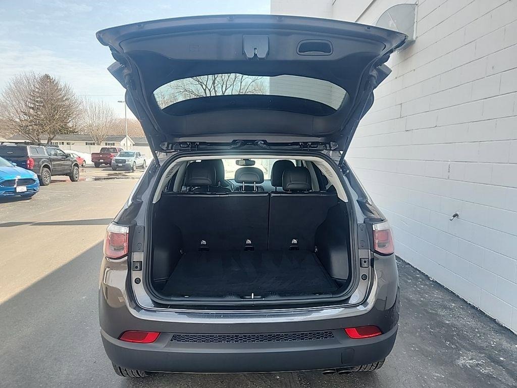 Used 2018 Jeep Compass Limited image 8