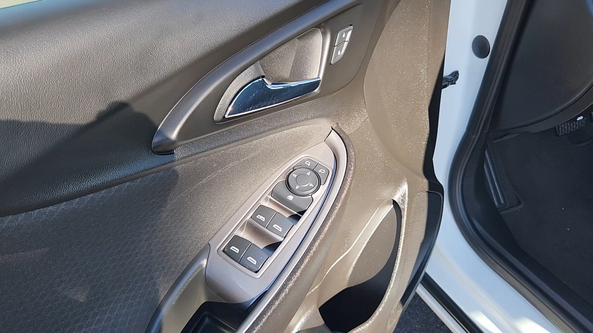 Used 2025 Chevrolet Malibu LT FWD image 7
