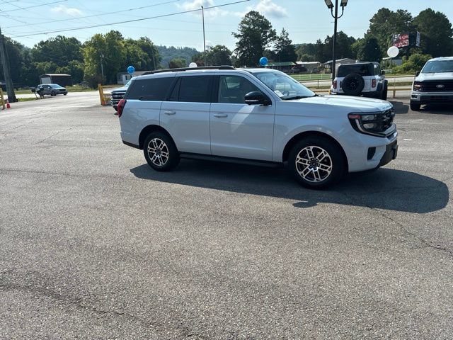 Certified 2025 Ford Expedition Active AWD/4WD image 58