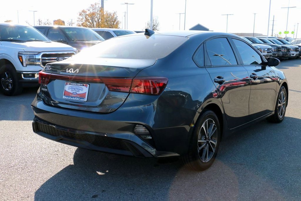 Used 2024 Kia Forte LXS image 5