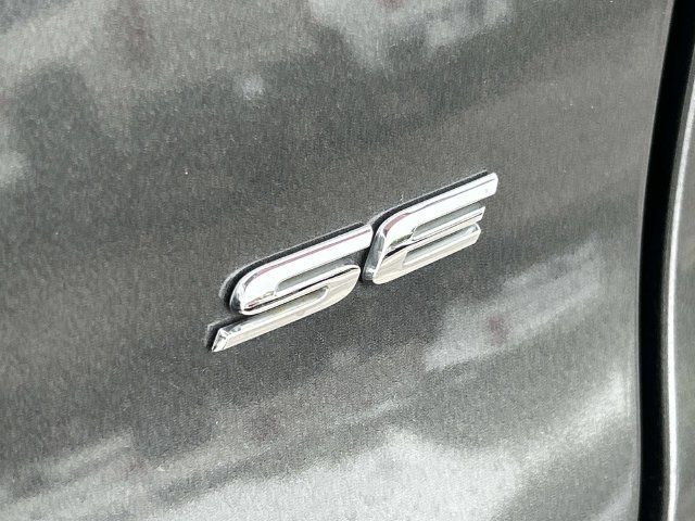 Certified 2018 Ford Fusion SE w/ Equipment Group 201A FWD image 12