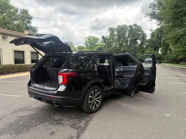 Certified 2023 Ford Explorer ST-Line w/ Class IV Trailer Tow Package AWD/4WD image 33