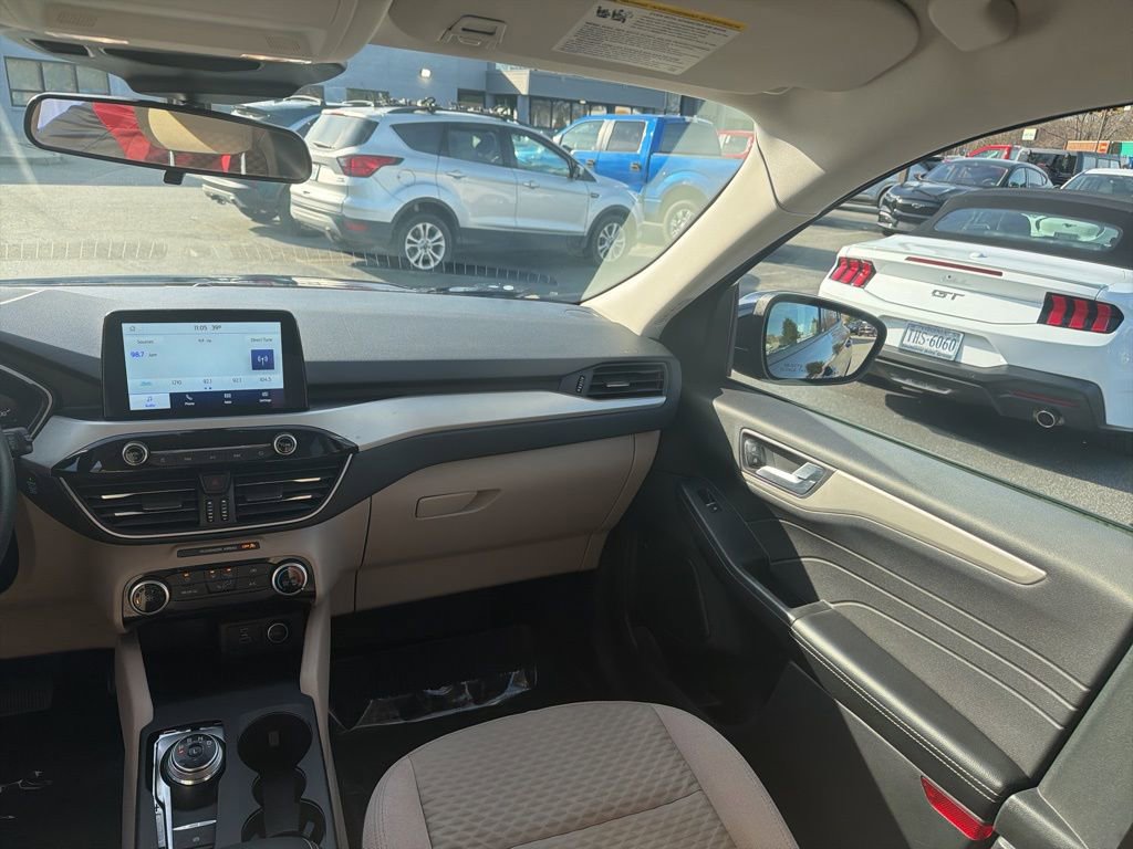 Certified 2021 Ford Escape SE image 12