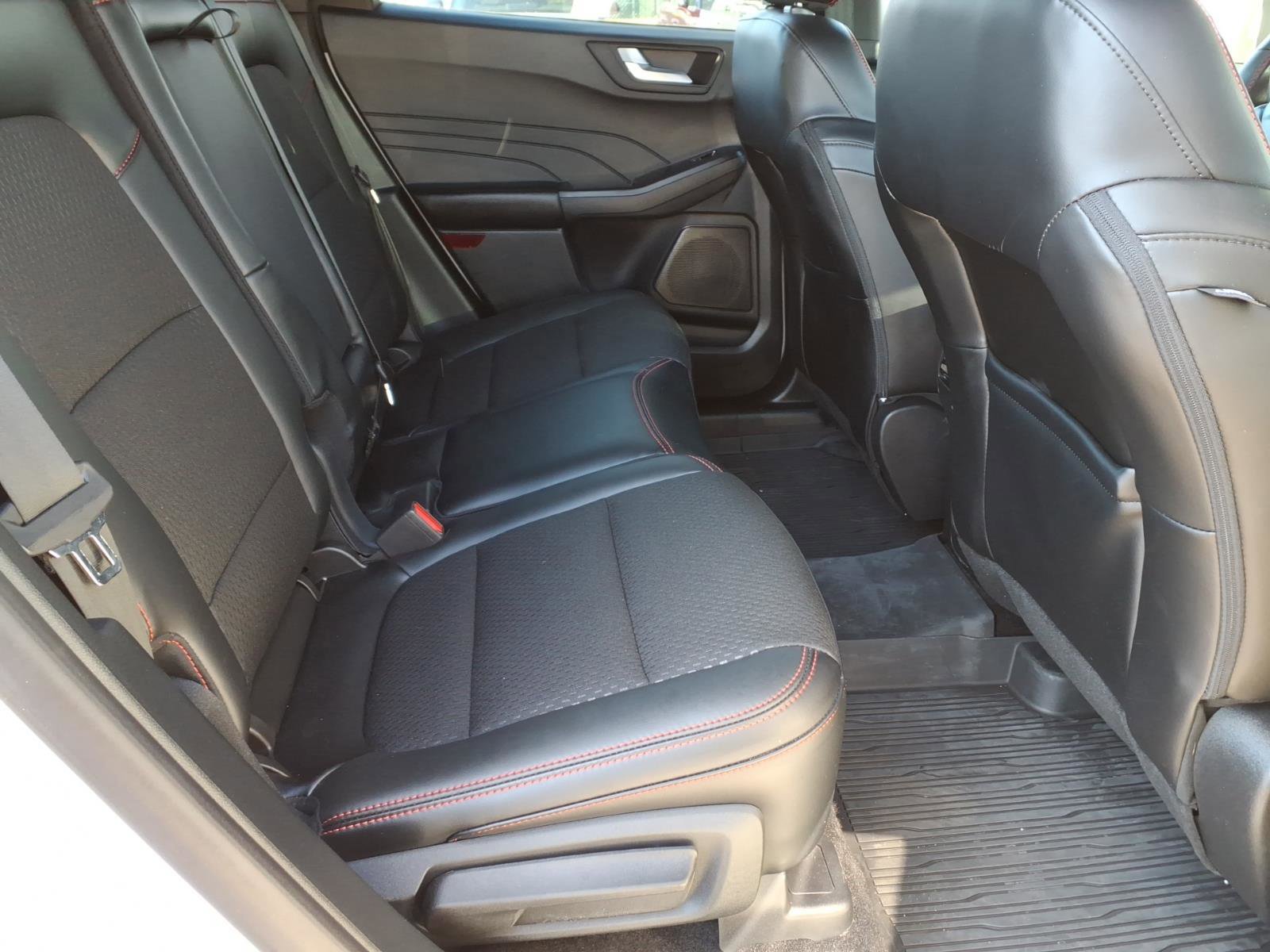 Certified 2025 Ford Escape ST-Line Select w/ Tech Pack #1 image 13