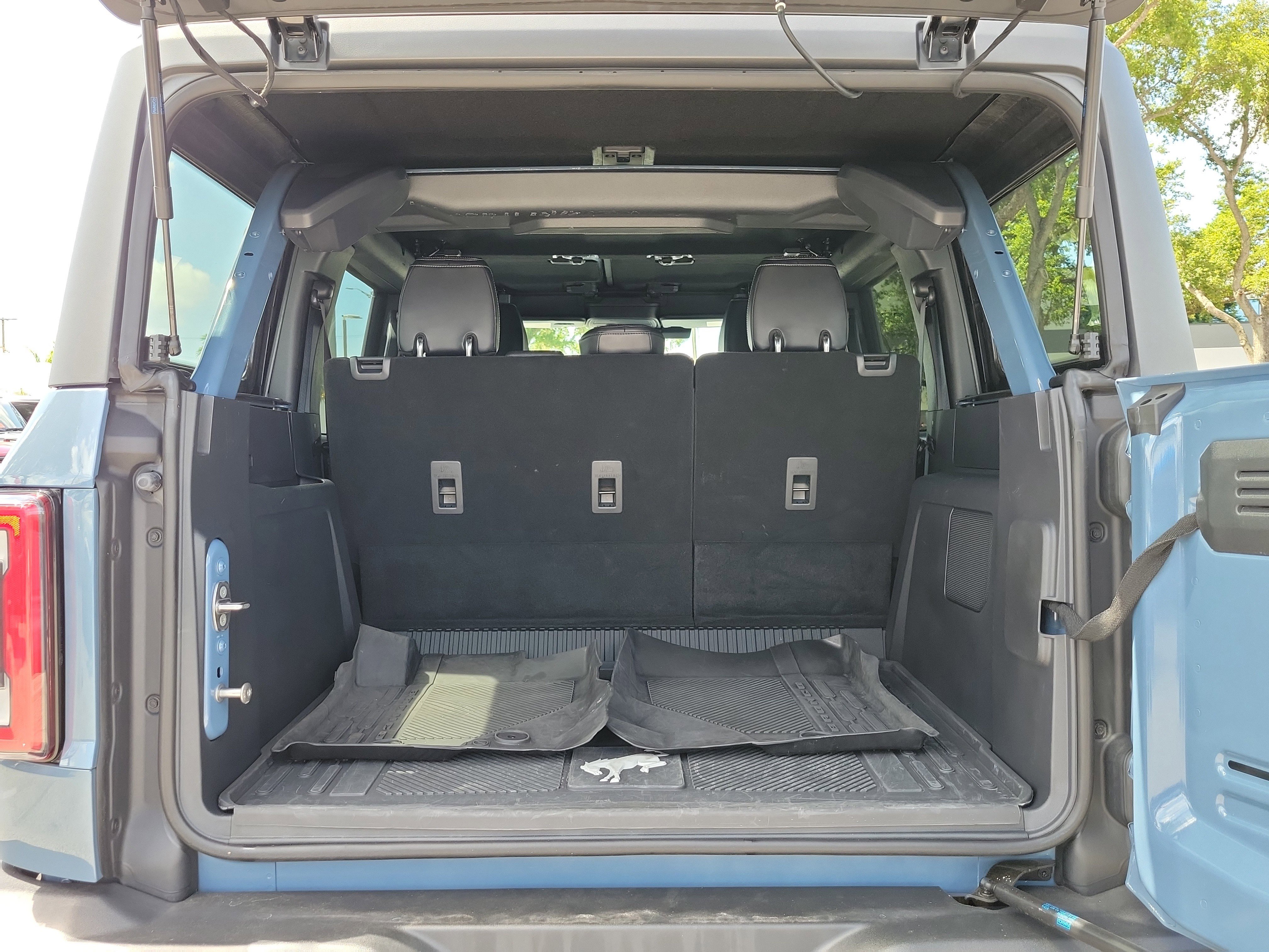 Certified 2025 Ford Bronco Outer Banks AWD/4WD image 9