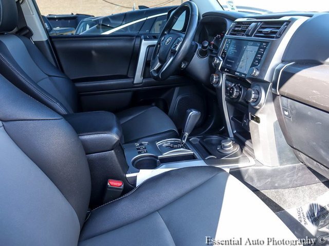 Used 2020 Toyota 4Runner SR5 Premium AWD/4WD image 31
