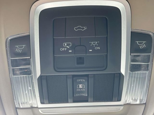 Used 2021 RAM 1500 Laramie AWD/4WD image 30