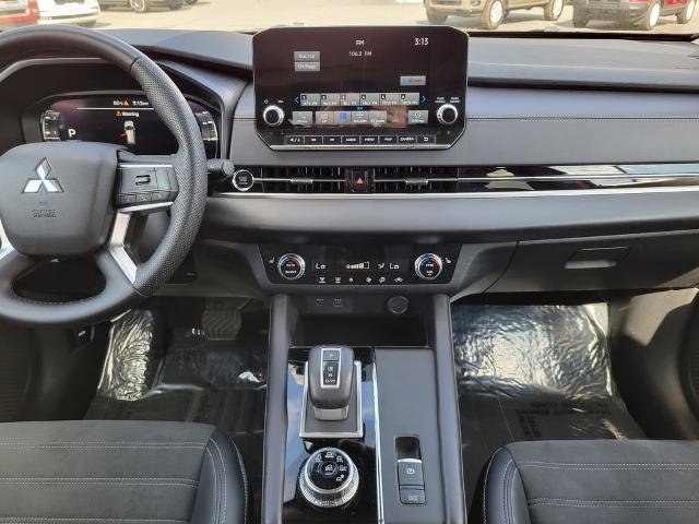 Used 2023 Mitsubishi Outlander SE image 20