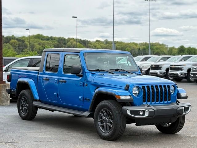 Used 2022 Jeep Gladiator Sport AWD/4WD image 32