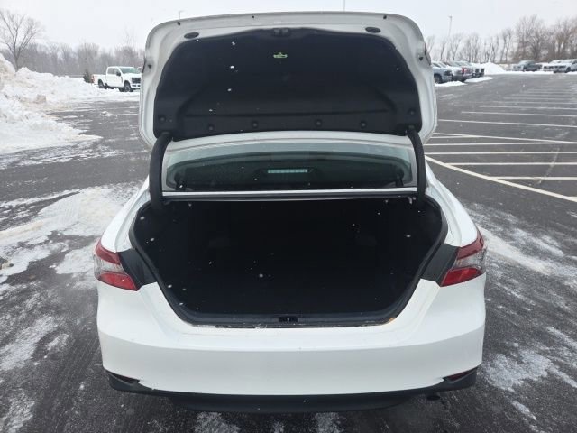 Used 2024 Toyota Camry LE image 13