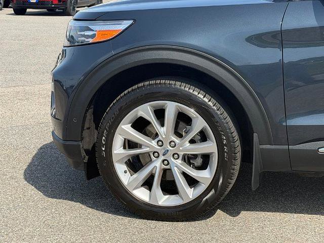 Certified 2022 Ford Explorer Platinum w/ Equipment Group 601A AWD/4WD image 26