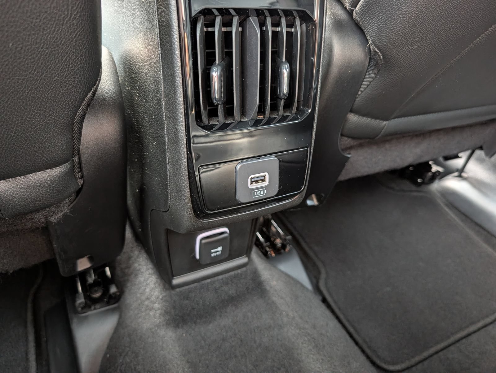 Used 2026 Jeep Compass Limited AWD/4WD image 22