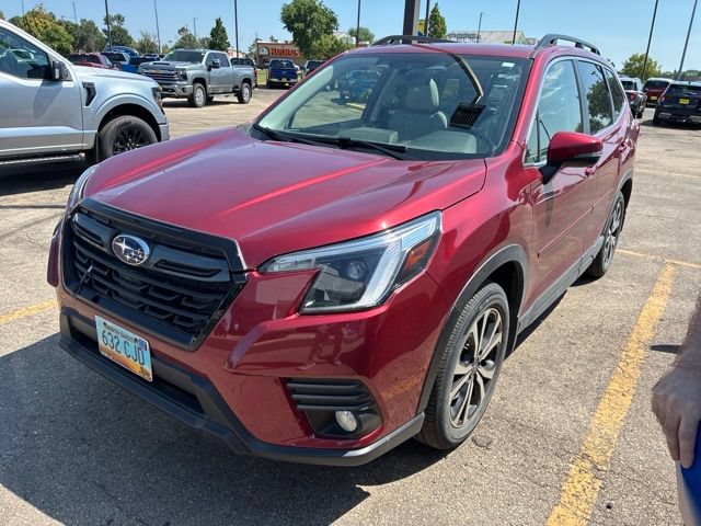 Used 2022 Subaru Forester Limited AWD/4WD image 3