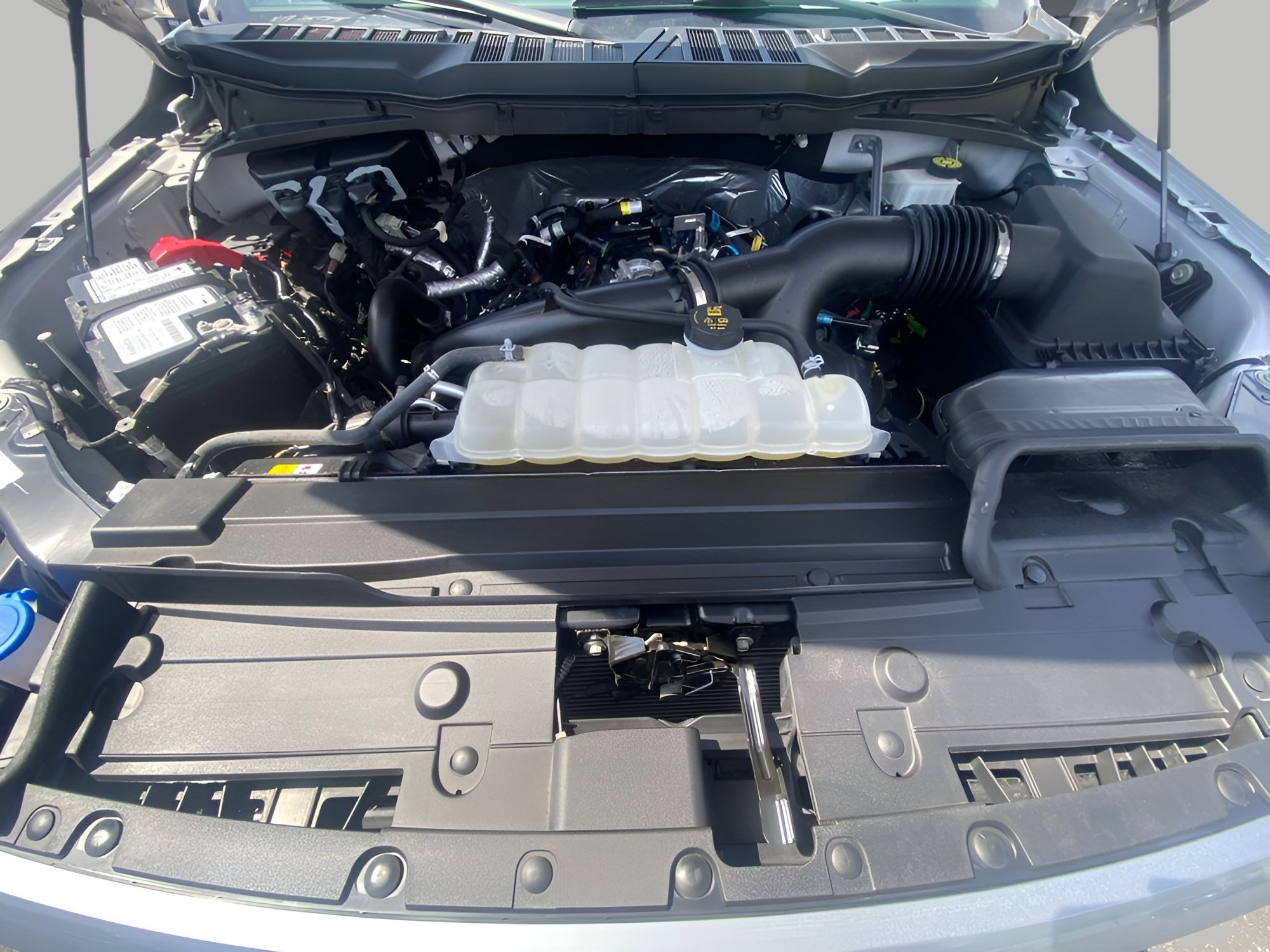 Certified 2023 Ford F150 XL w/ STX Appearance Package AWD/4WD image 4