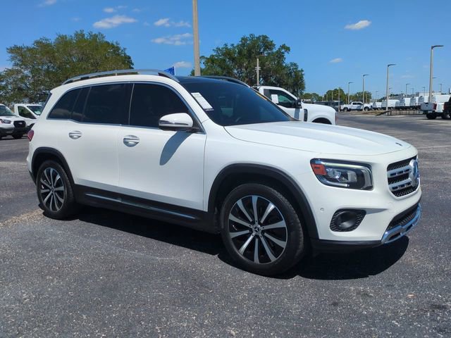 Used 2021 Mercedes-Benz GLB 250 4MATIC image 2