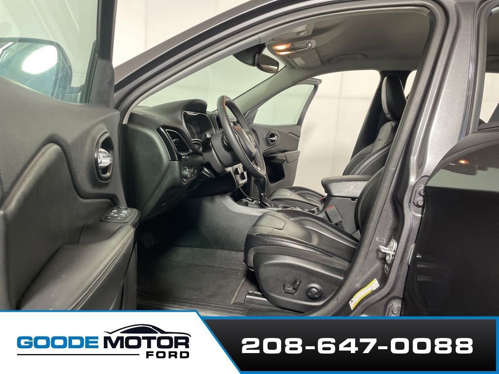 Used 2023 Jeep Cherokee Altitude Lux image 9