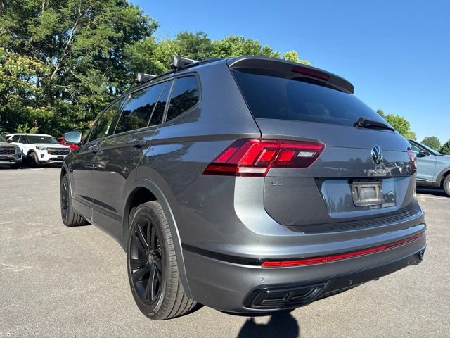 Used 2024 Volkswagen Tiguan SE R-Line FWD image 3