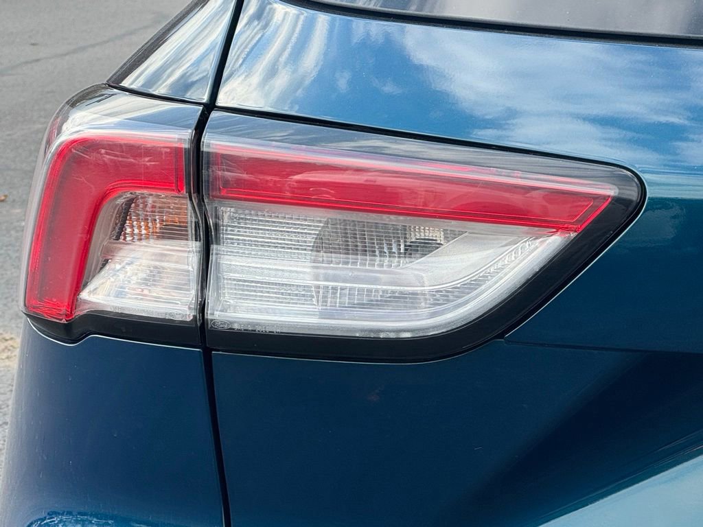 Certified 2020 Ford Escape SEL image 12