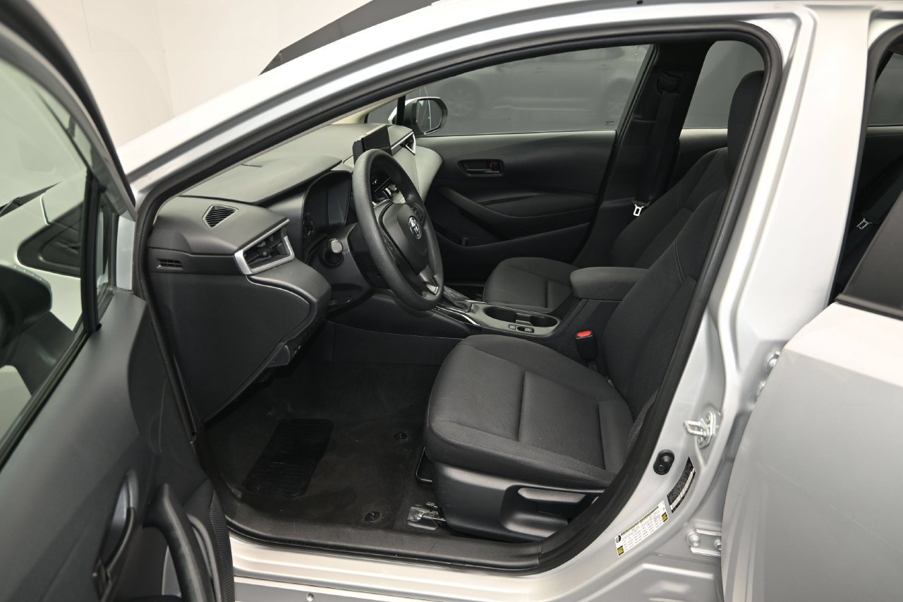 Used 2024 Toyota Corolla LE FWD image 21