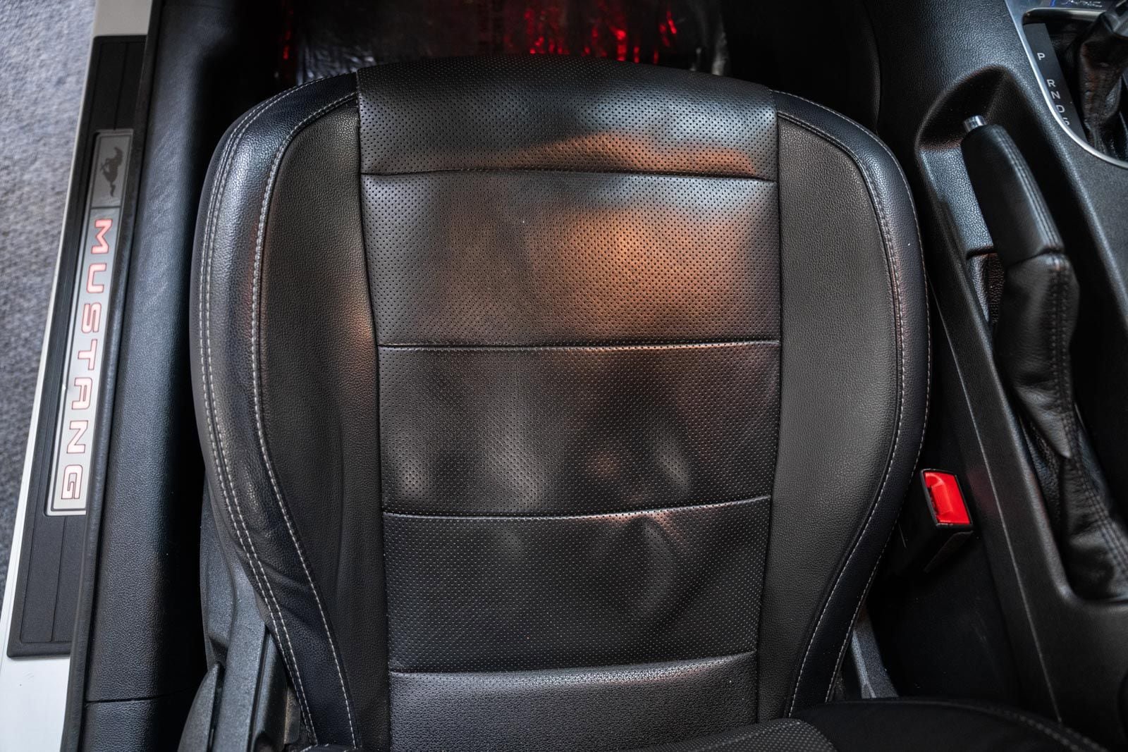 Certified 2020 Ford Mustang Premium RWD image 36