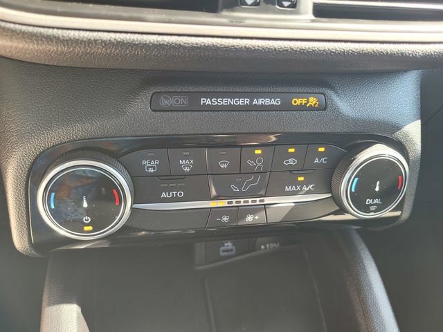 Certified 2022 Ford Escape SE w/ SE Sport Appearance Package image 23