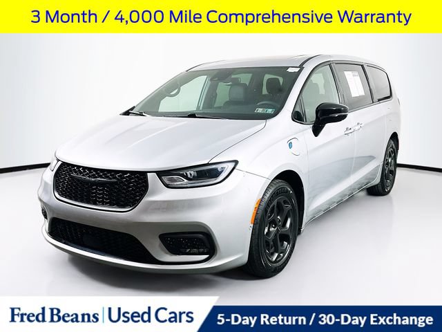 Used 2023 Chrysler Pacifica Limited w/ S Appearance Package FWD image 4