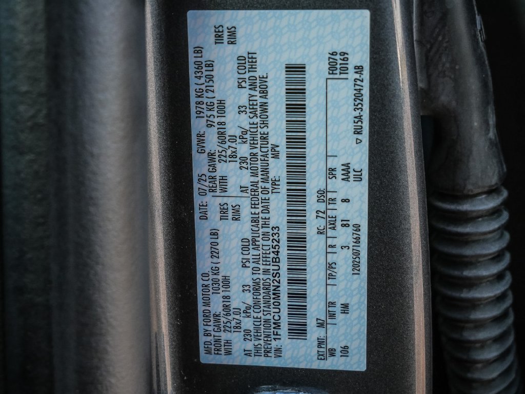 Certified 2025 Ford Escape ST-Line FWD image 37