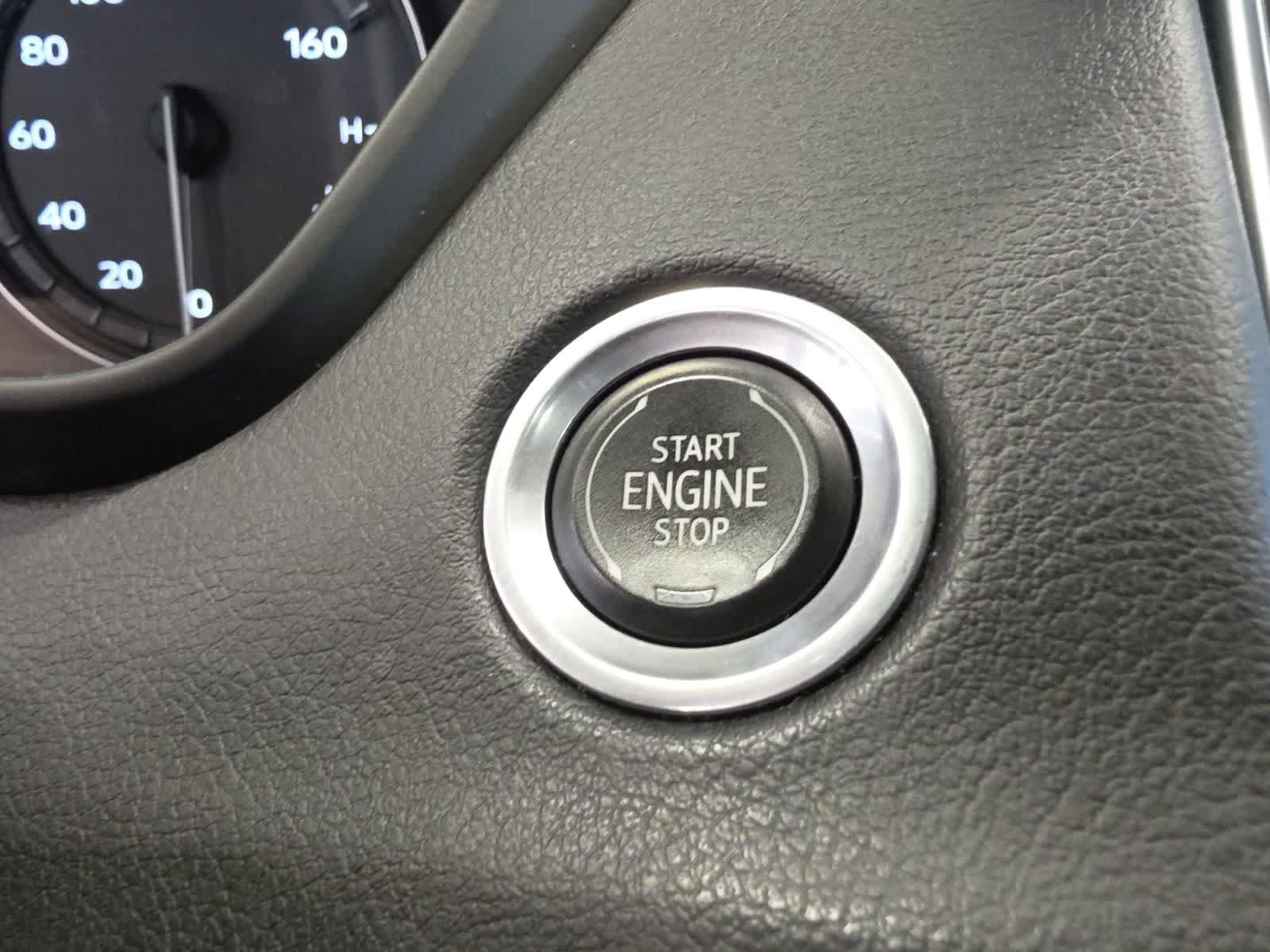 Used 2020 Cadillac XT4 Sport AWD/4WD image 27