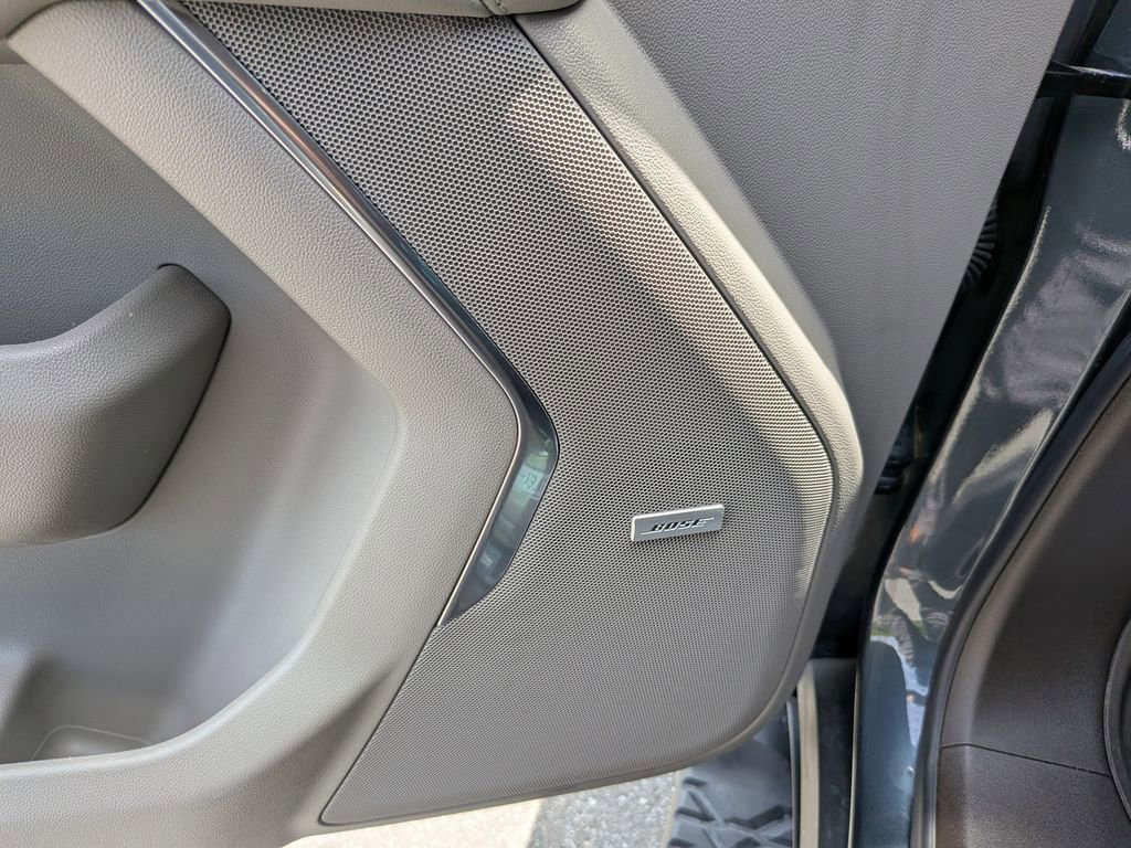 Used 2021 Chevrolet Tahoe Z71 image 23